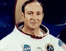 Edgar Mitchell: “Gli UFO esistono e il Governo conosce la verità”