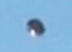 Cina, scienziati fotografano un UFO durante un eclissi solare